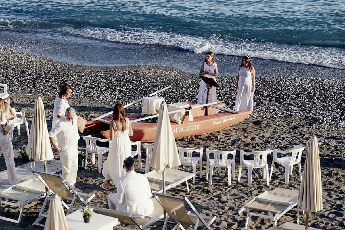 La - cerimonia -in -spiaggia - di - Rossano - e - Antonio - Frank Catucci - fotografo - di -matrimonio - Milano